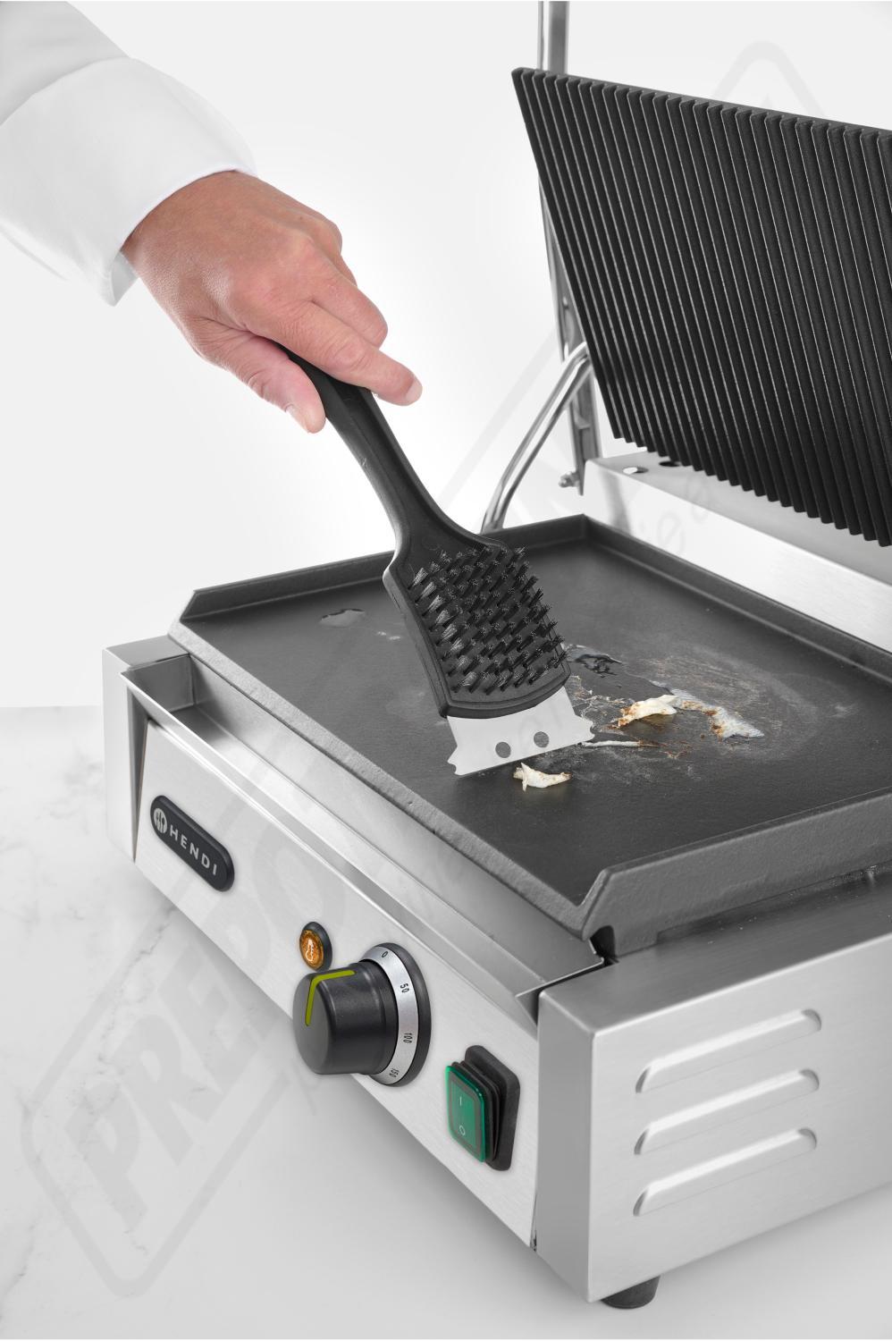 Kartáč na gril so škrabkou