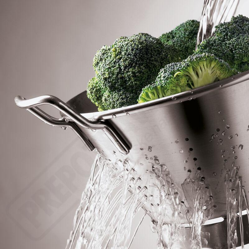 Misa perforovaná s podstavou