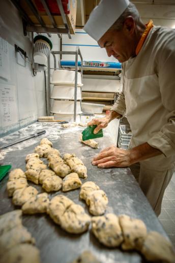 4052 Ručná stierka detekovateľná 165 mm