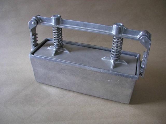 Forma na šunku toustová